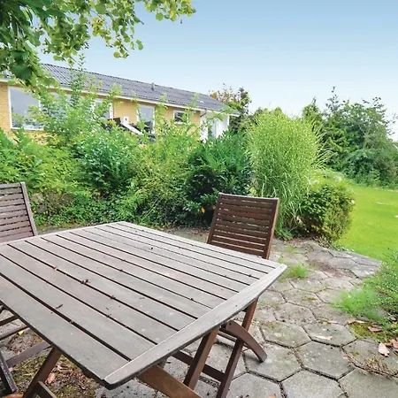 Three-bedroom Holiday In