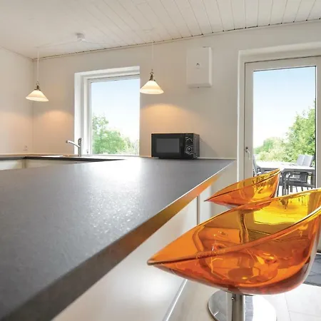 Three-bedroom Holiday In